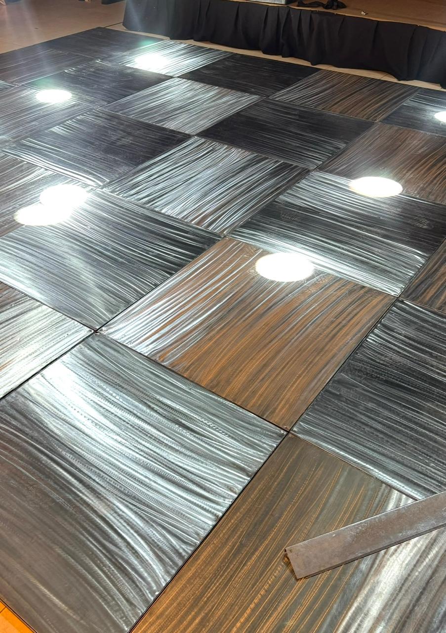 Pista de Acero Pulido - Media 3